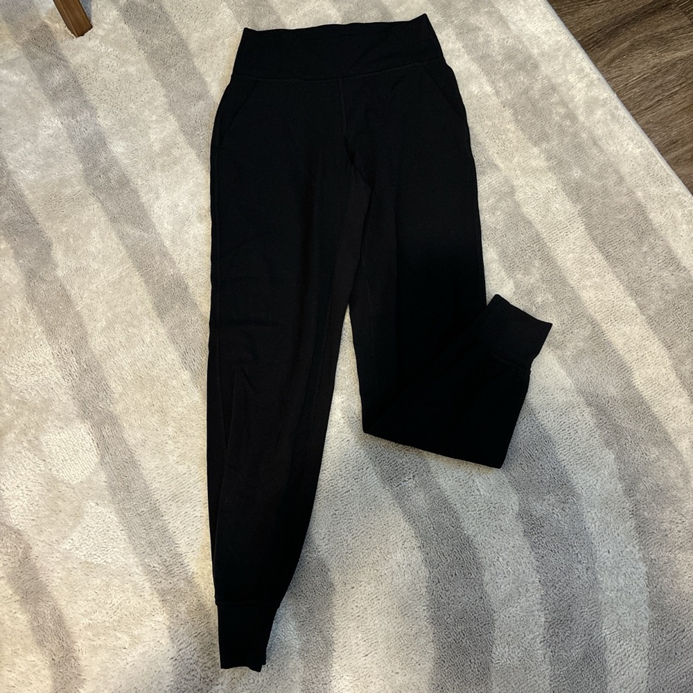 Lululemon black leggings